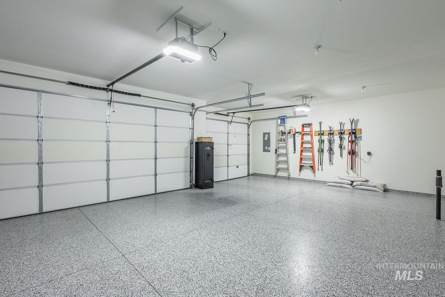 11065 White River St Property Photo 37