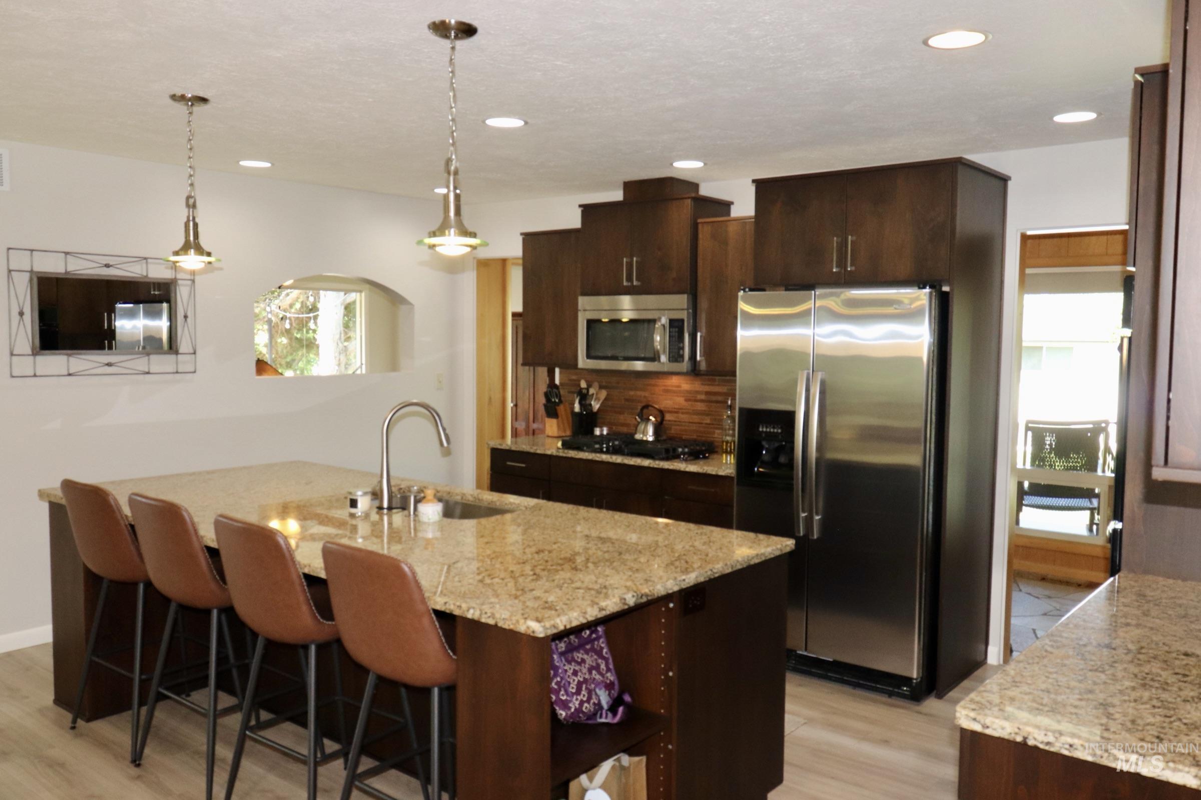 3100 N Ridgeway Property Photo 7