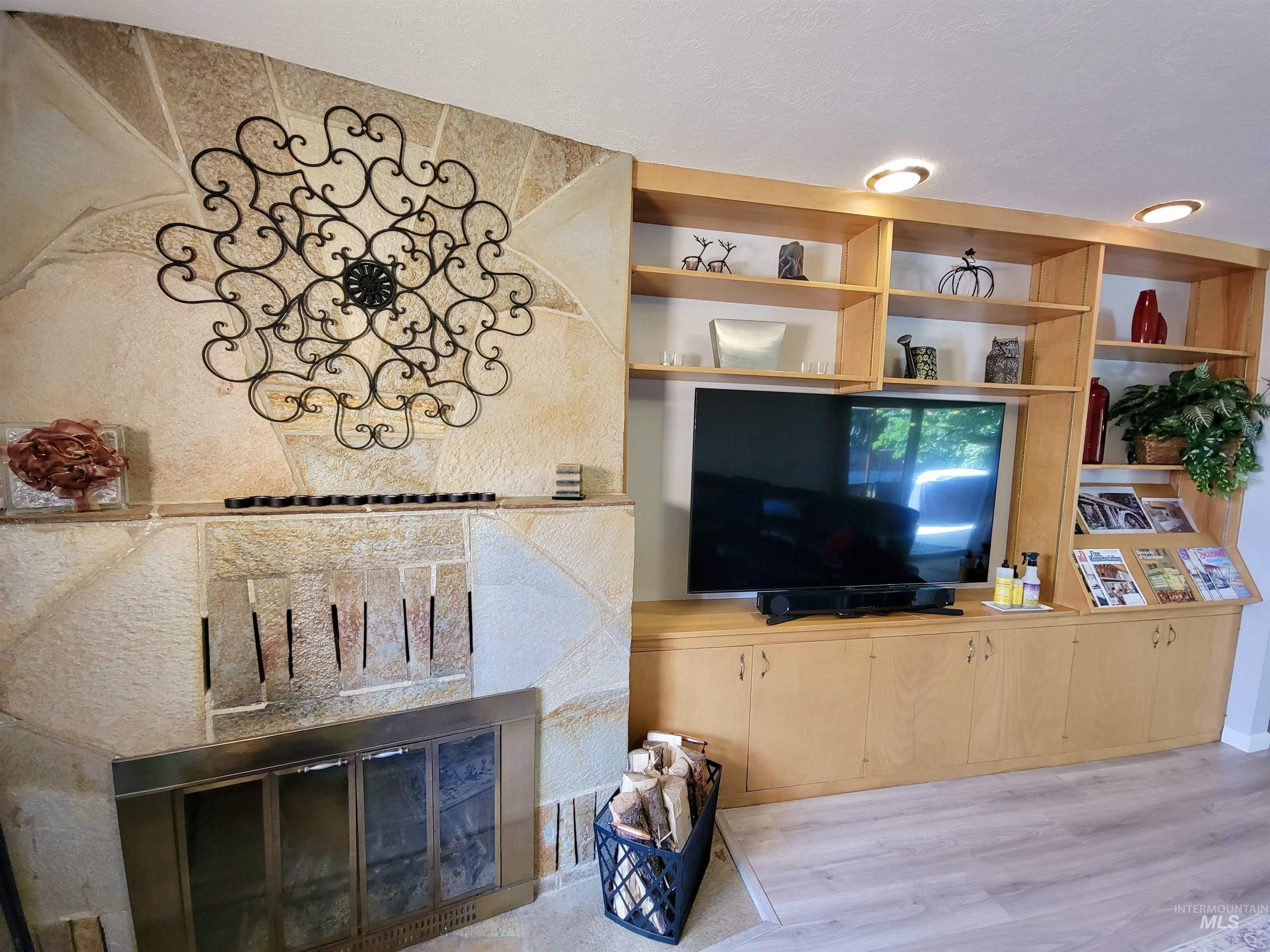 3100 N Ridgeway Property Photo 11