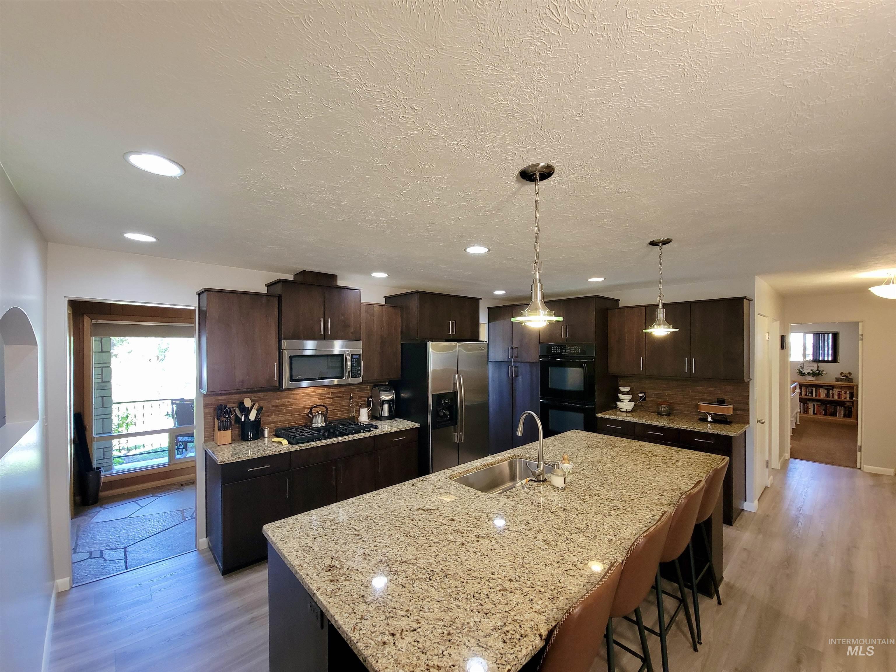 3100 N Ridgeway Property Photo 14