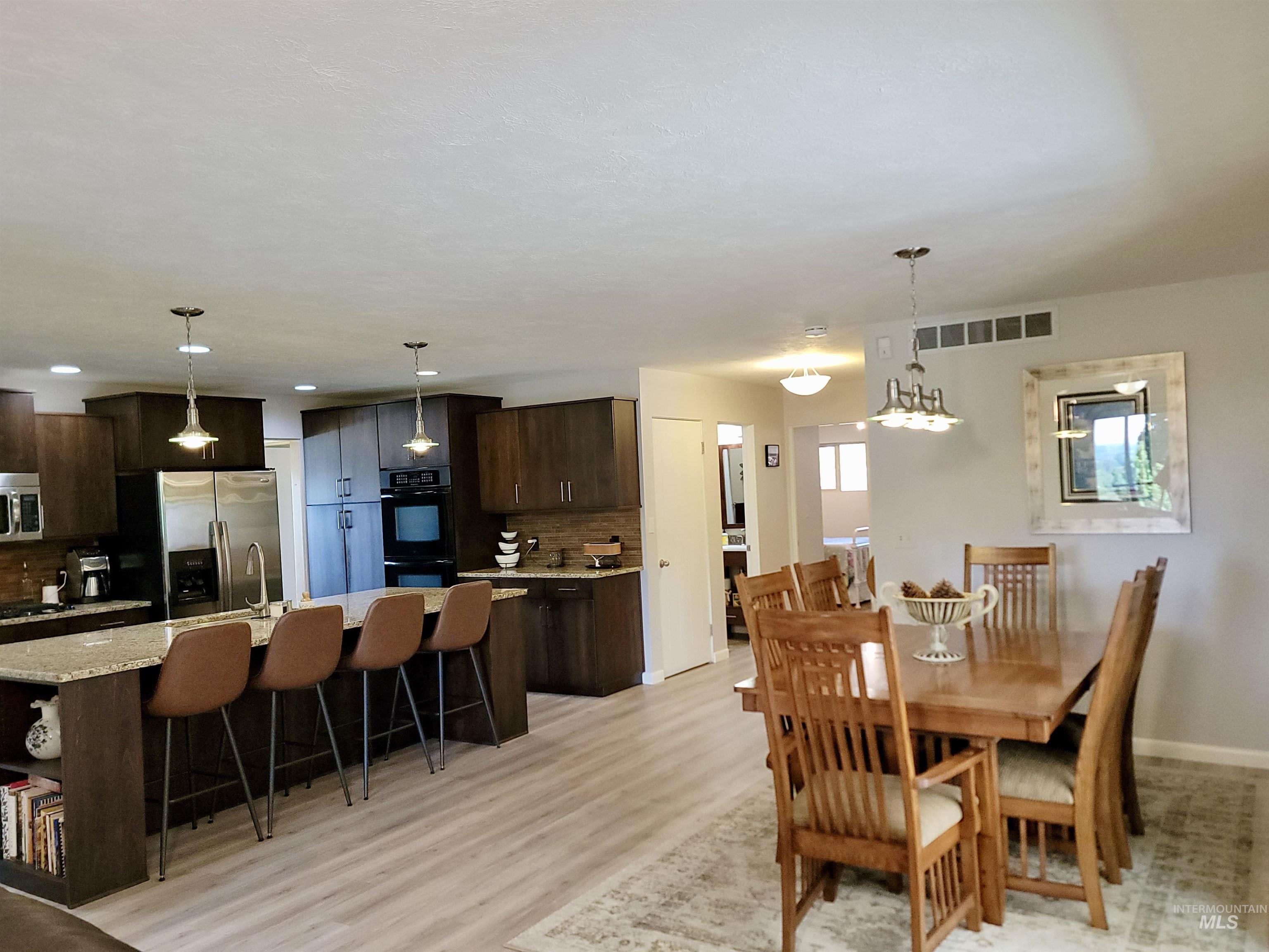 3100 N Ridgeway Property Photo 16