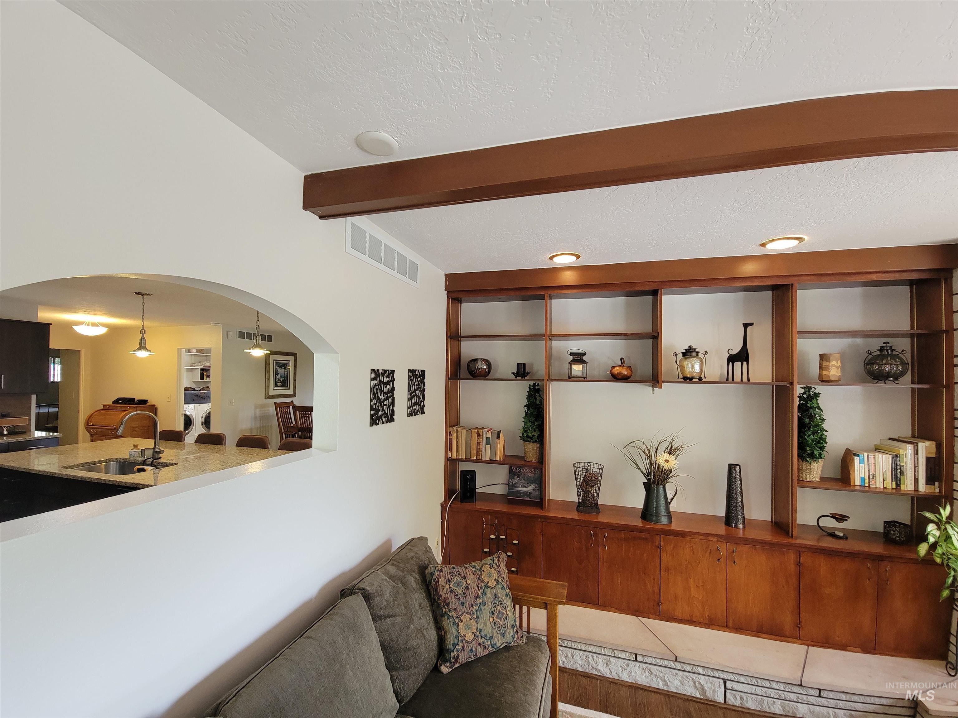 3100 N Ridgeway Property Photo 19