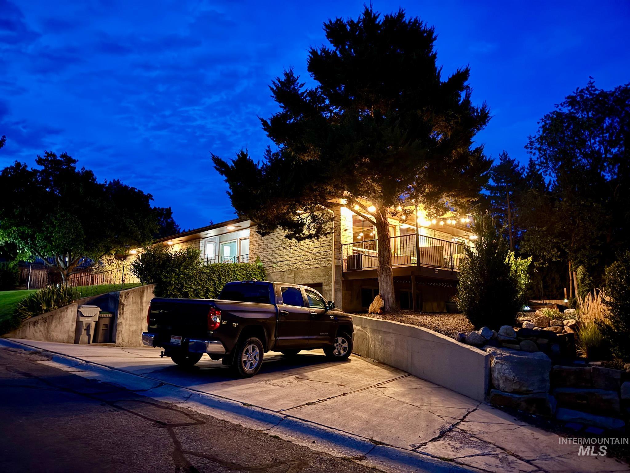 3100 N Ridgeway Property Photo 41