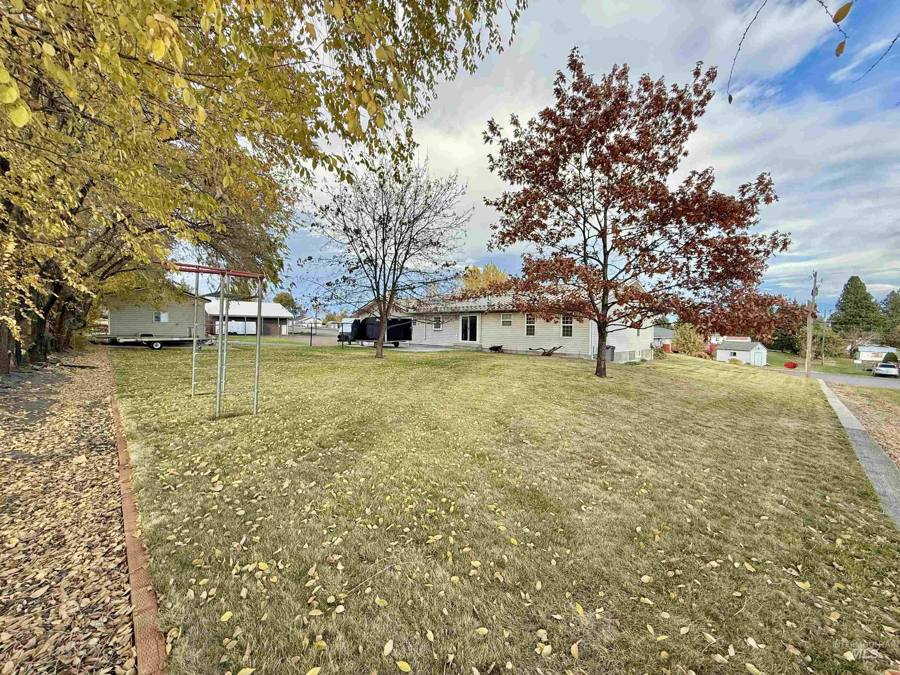 1505 Lewiston St. Property Photo 9