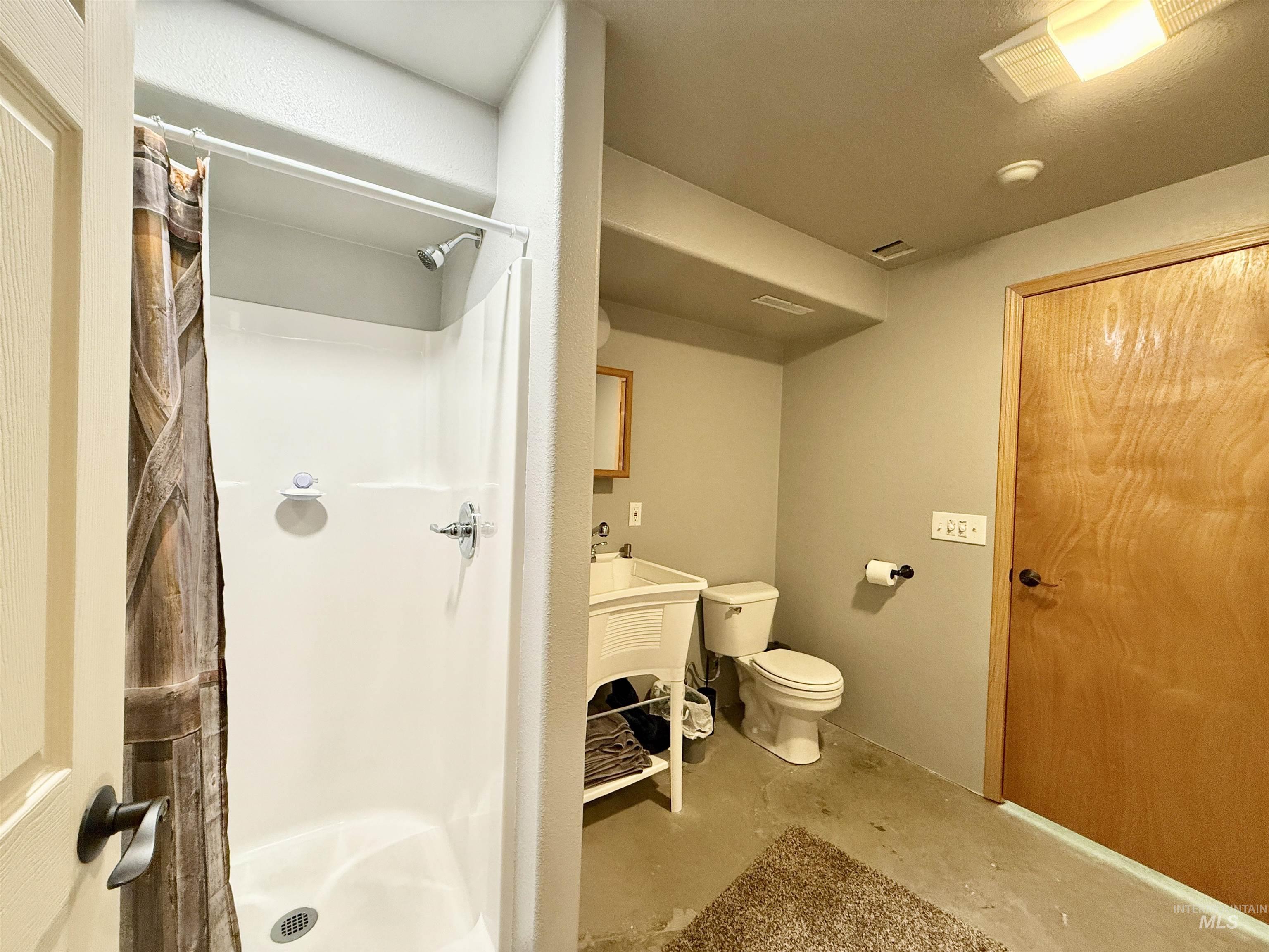 1505 Lewiston St. Property Photo 31