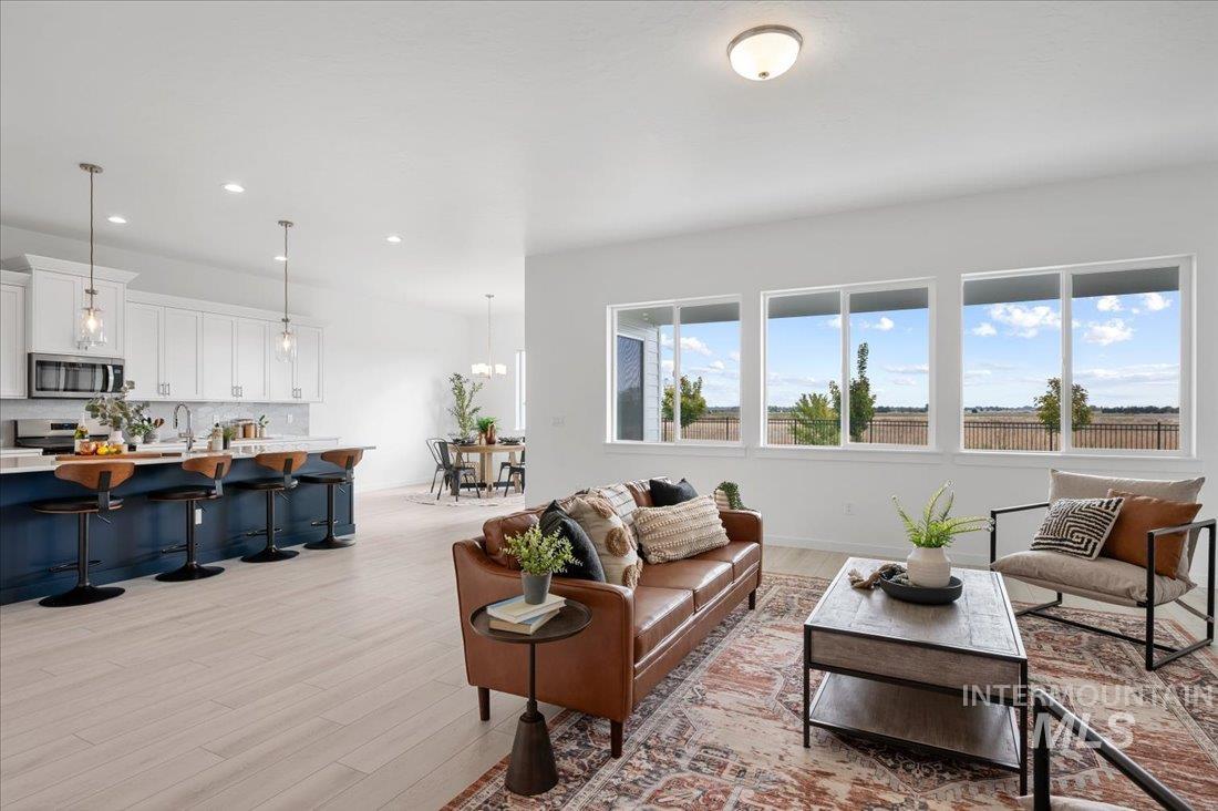 15174 Steel Cloud Ave Property Photo 6