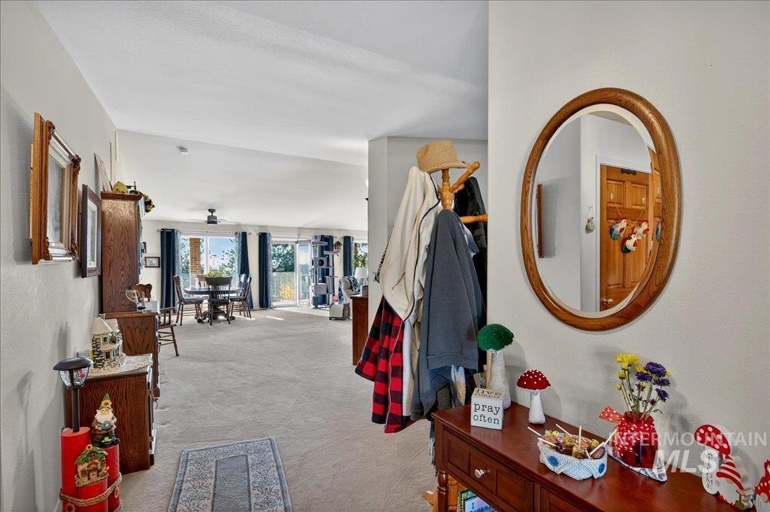 1760 Fairmont Dr Property Photo 3