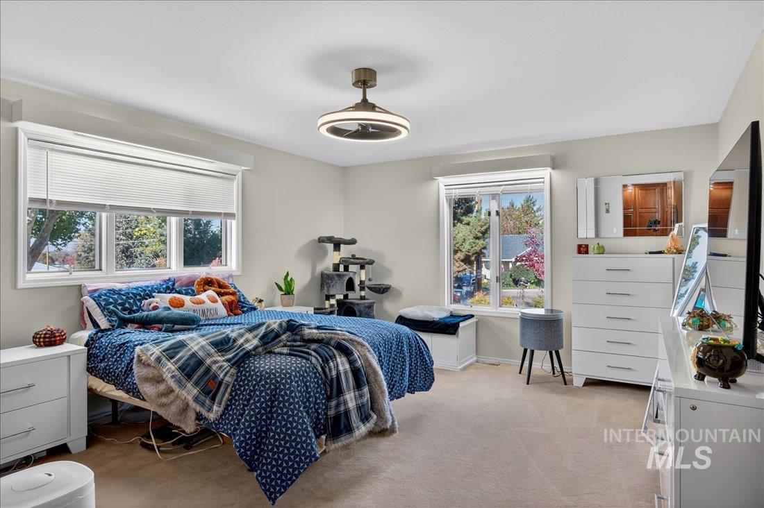 1760 Fairmont Dr Property Photo 5