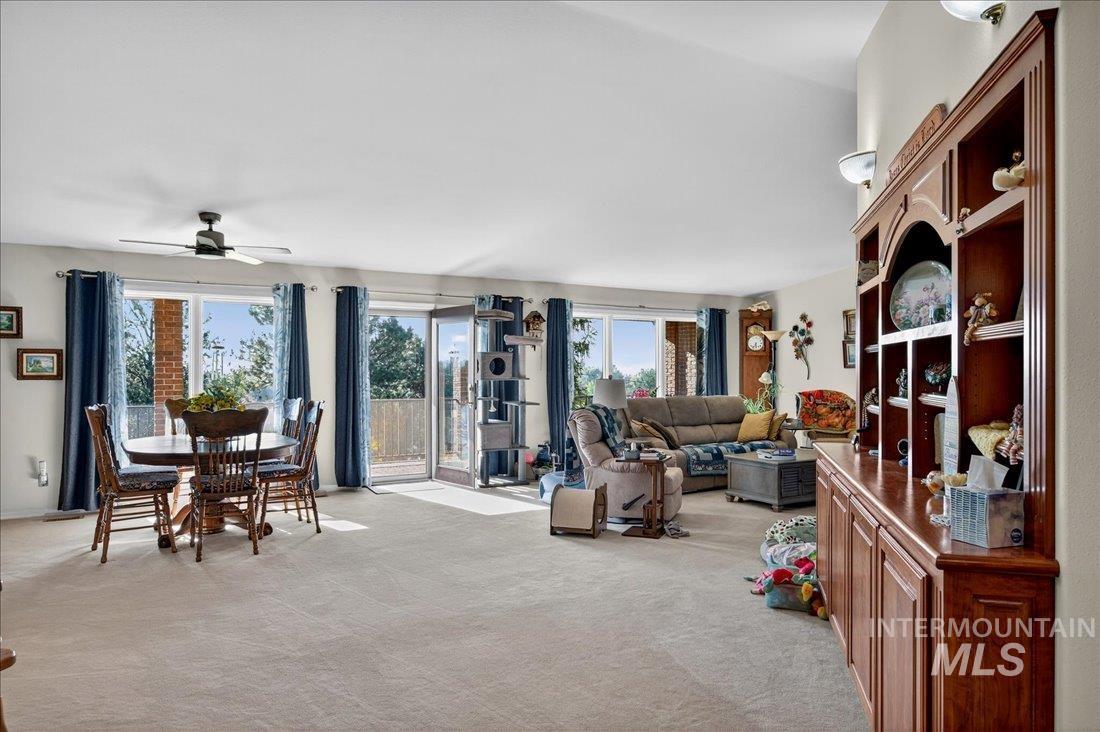 1760 Fairmont Dr Property Photo 13