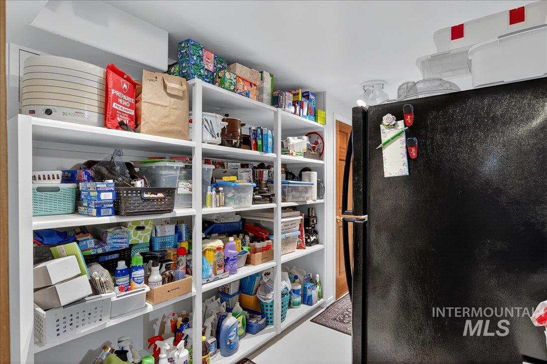 1760 Fairmont Dr Property Photo 38