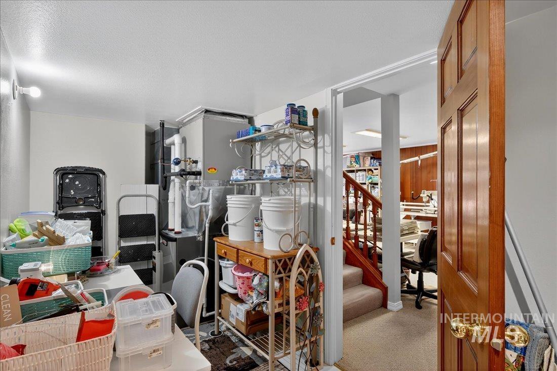 1760 Fairmont Dr Property Photo 39