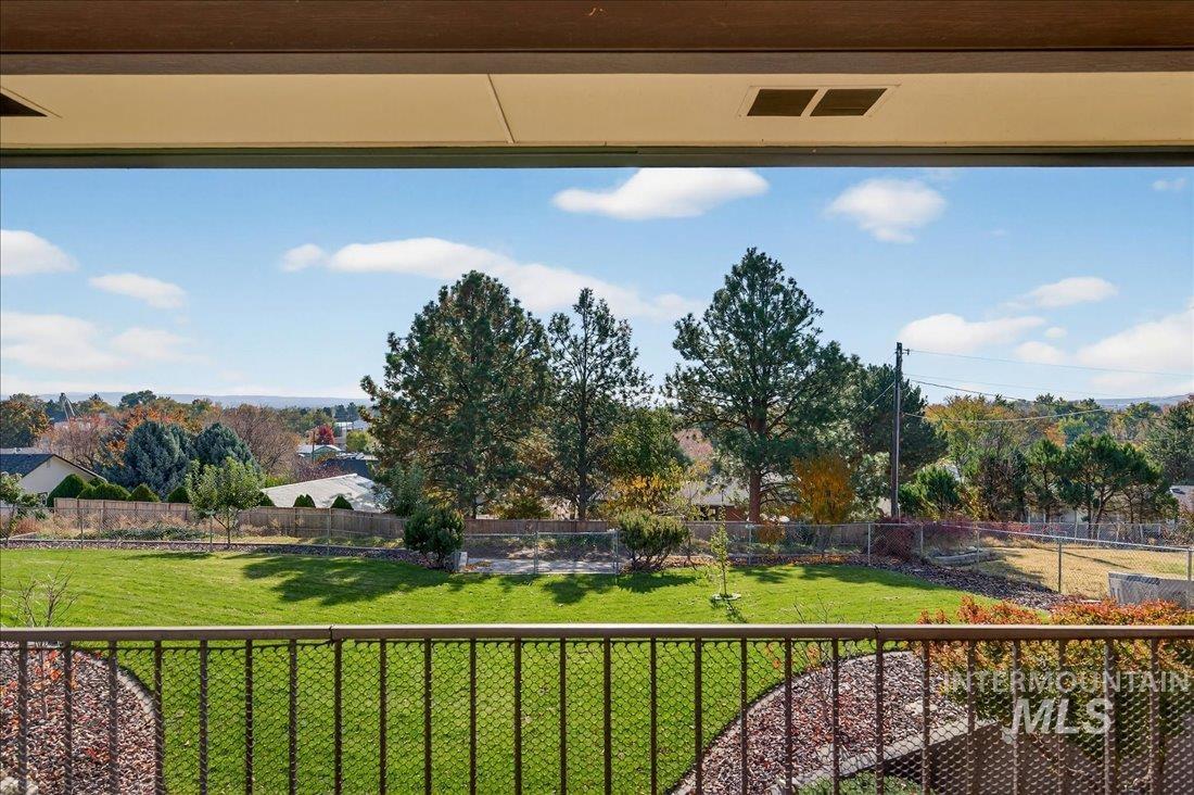 1760 Fairmont Dr Property Photo 44