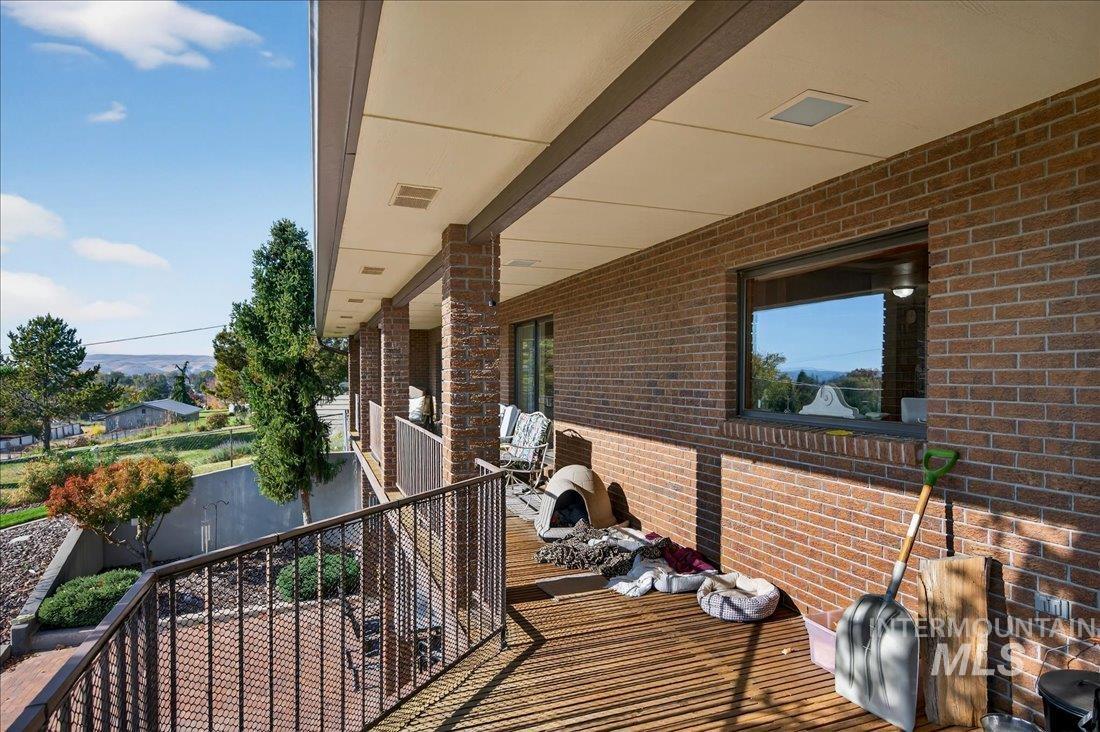 1760 Fairmont Dr Property Photo 46