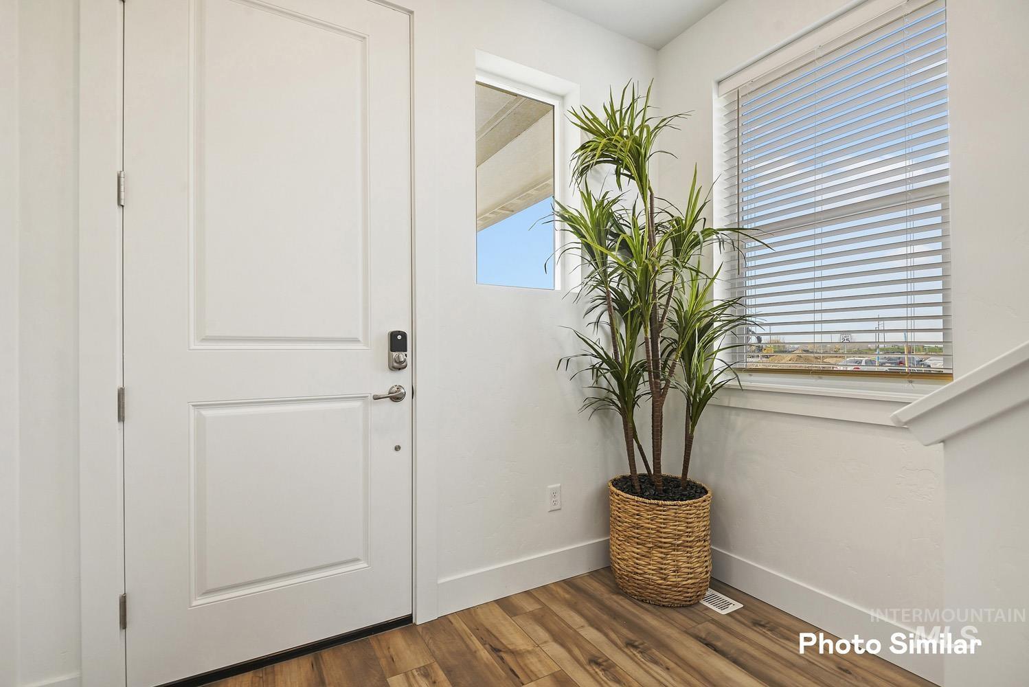 1844 N Big Star Ave Property Photo 3