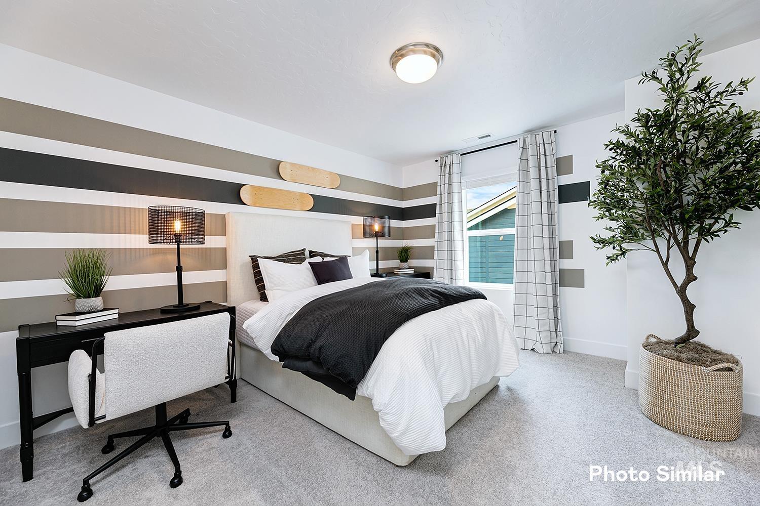 3994 N Creswell Ln Property Photo 6