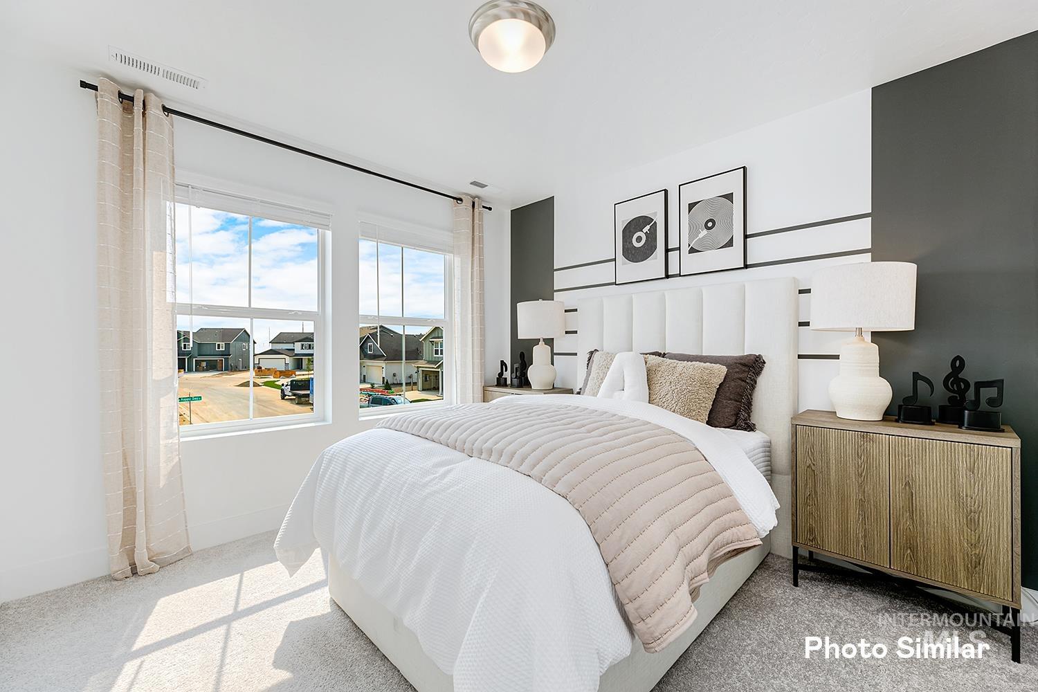 3994 N Creswell Ln Property Photo 7