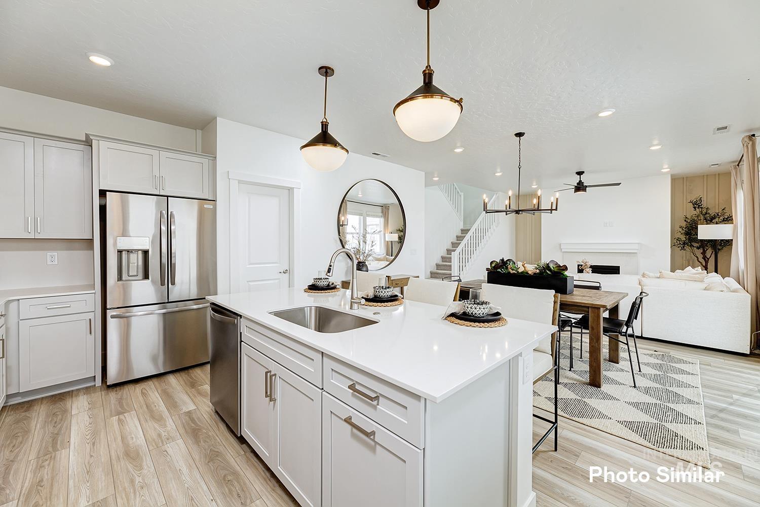 3994 N Creswell Ln Property Photo 20