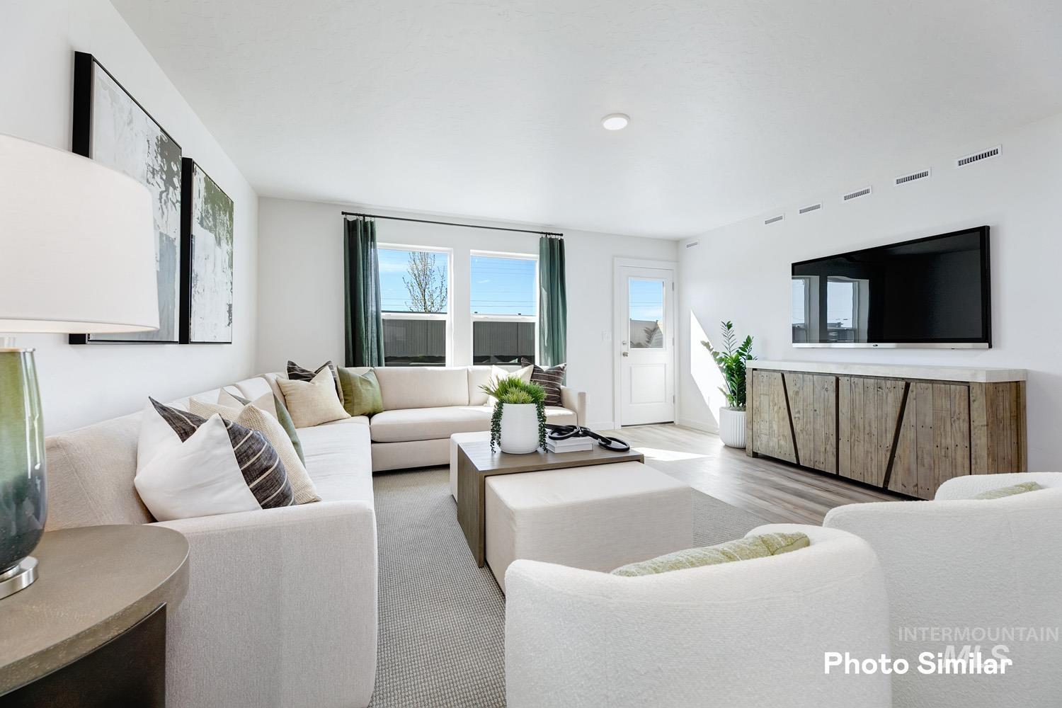 18410 N Sparkleberry Ave Property Photo 7