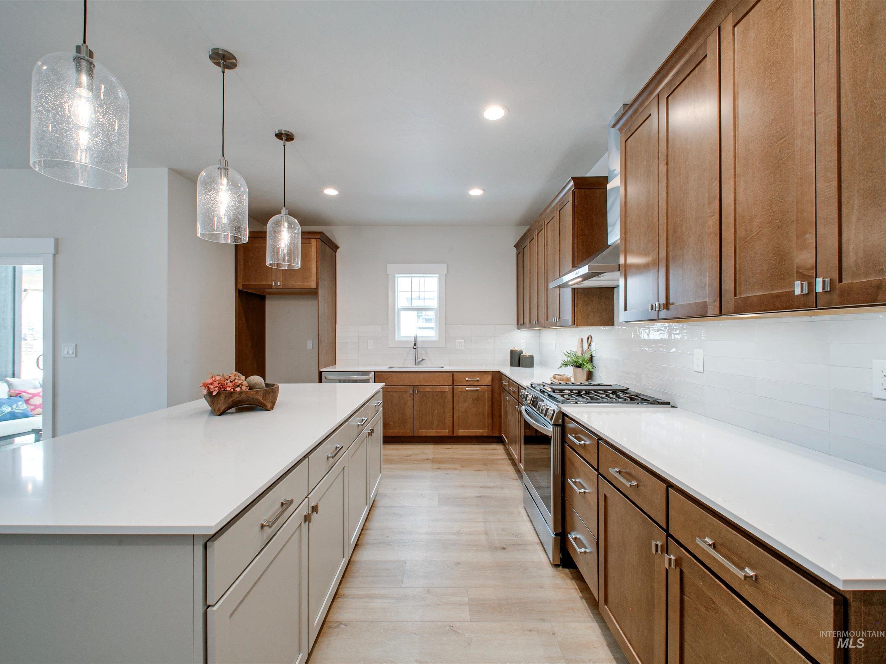 1664 E Cutgrass Ln Property Photo 4