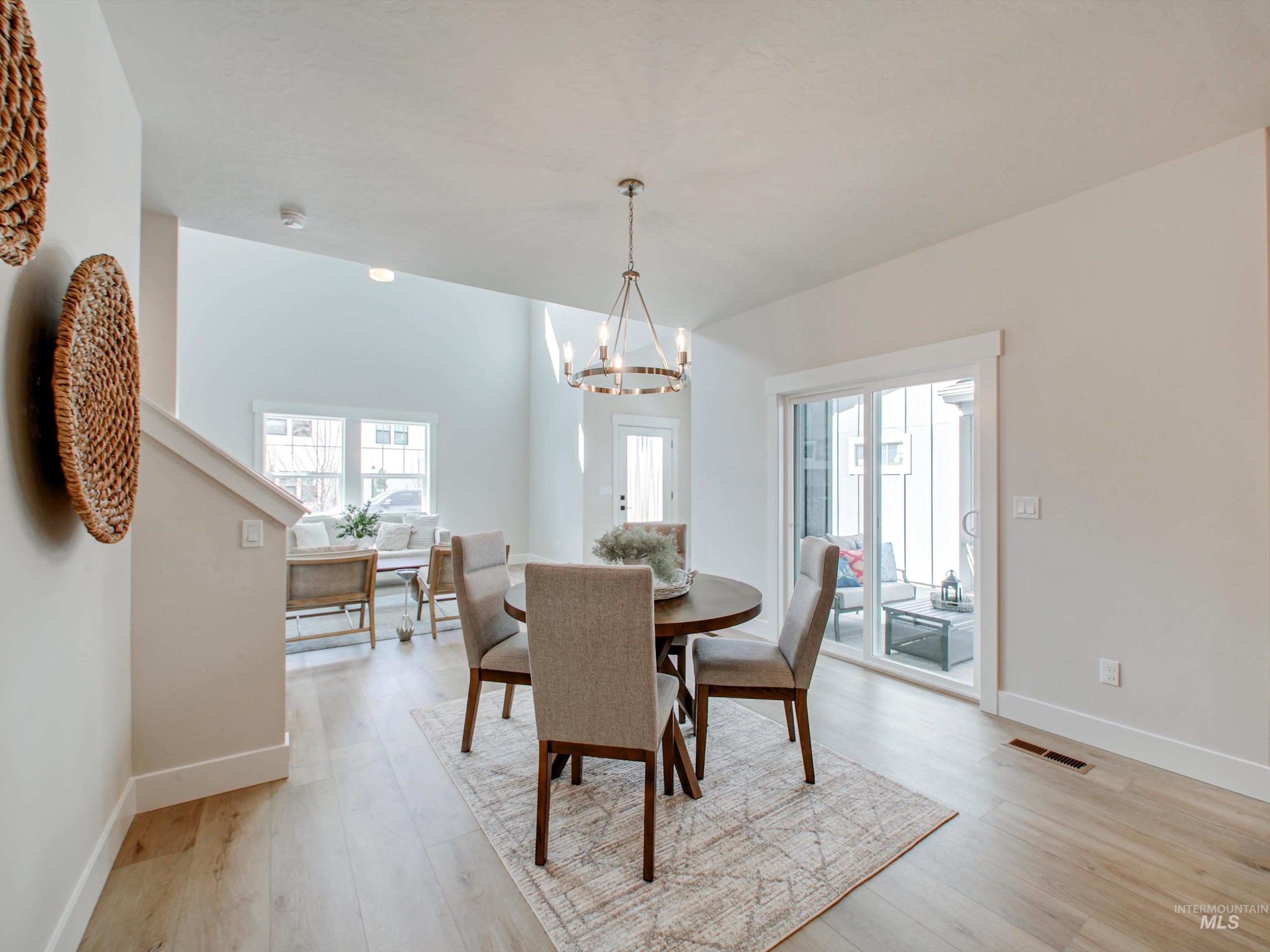 1664 E Cutgrass Ln Property Photo 7