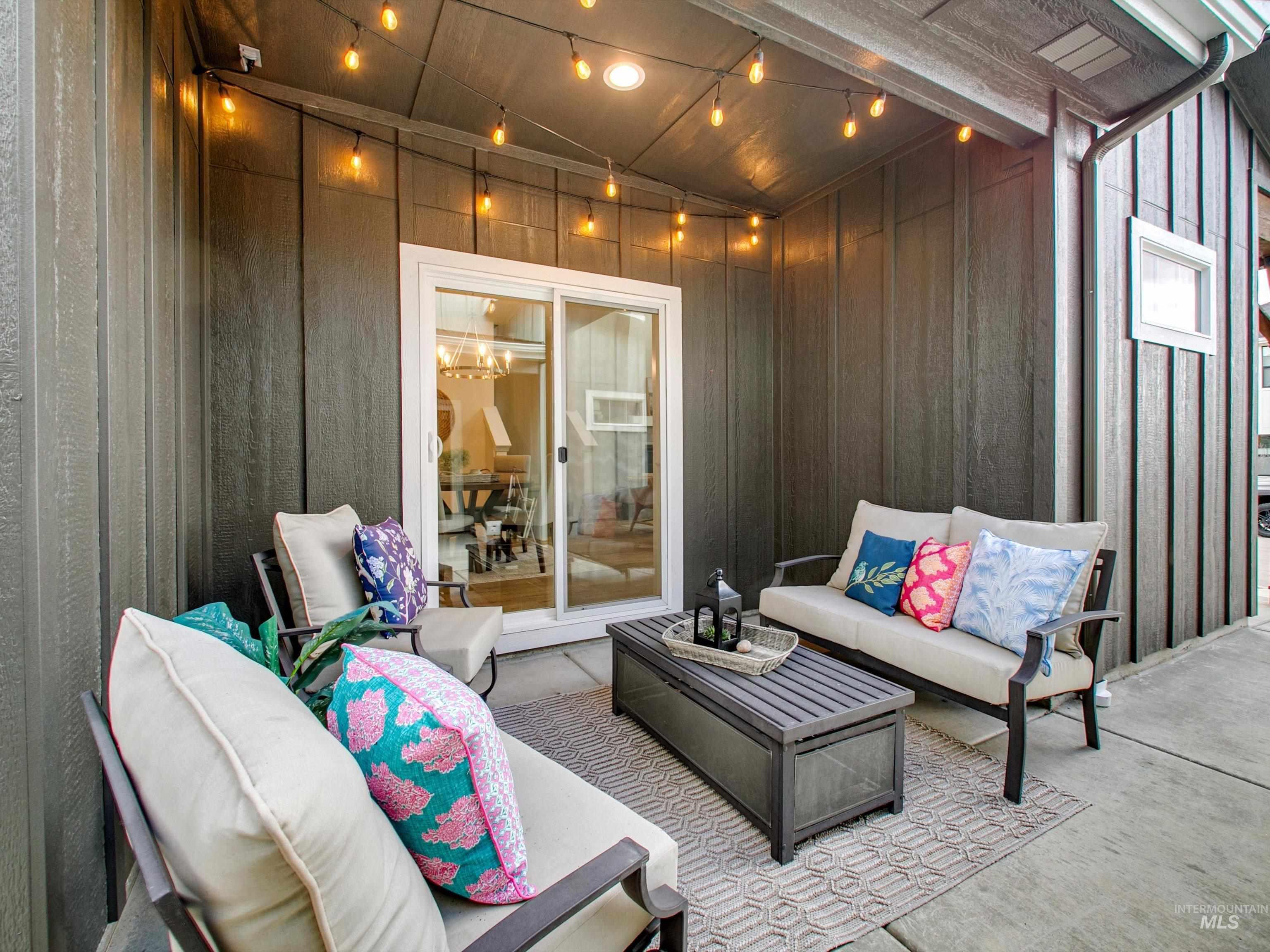 1664 E Cutgrass Ln Property Photo 8