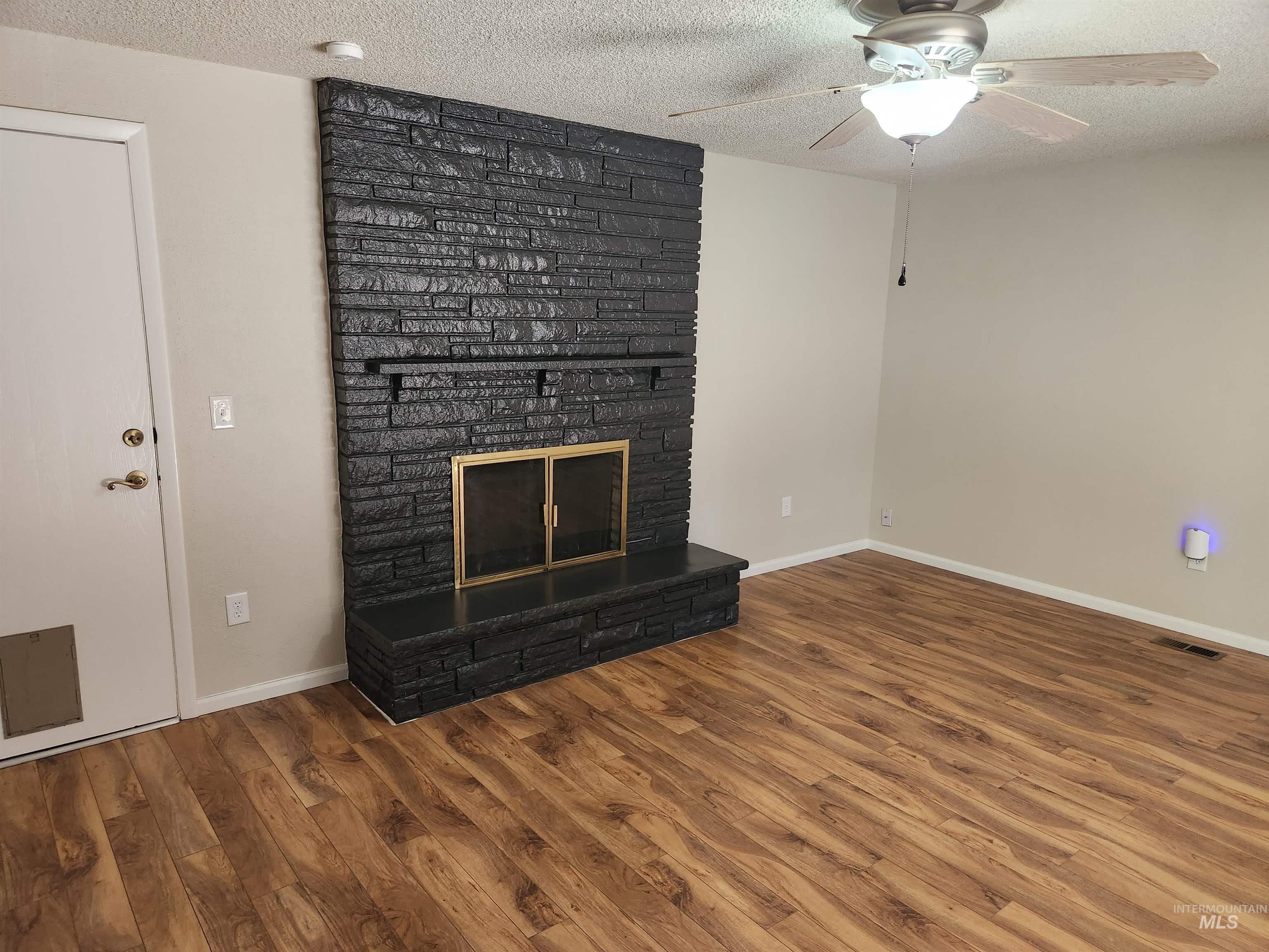 5311 N Marcliffe Property Photo 4