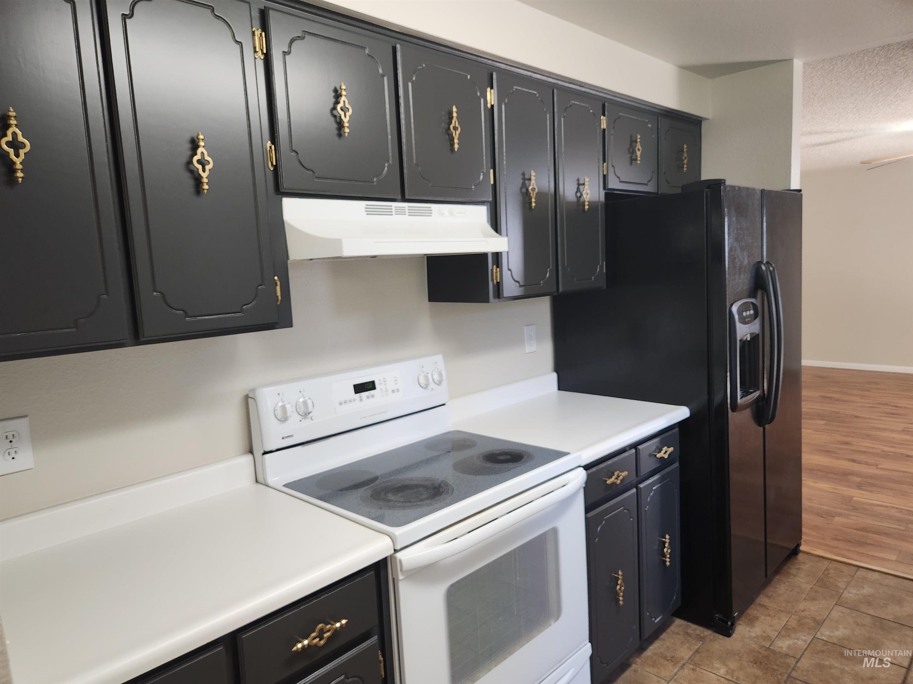 5311 N Marcliffe Property Photo 6