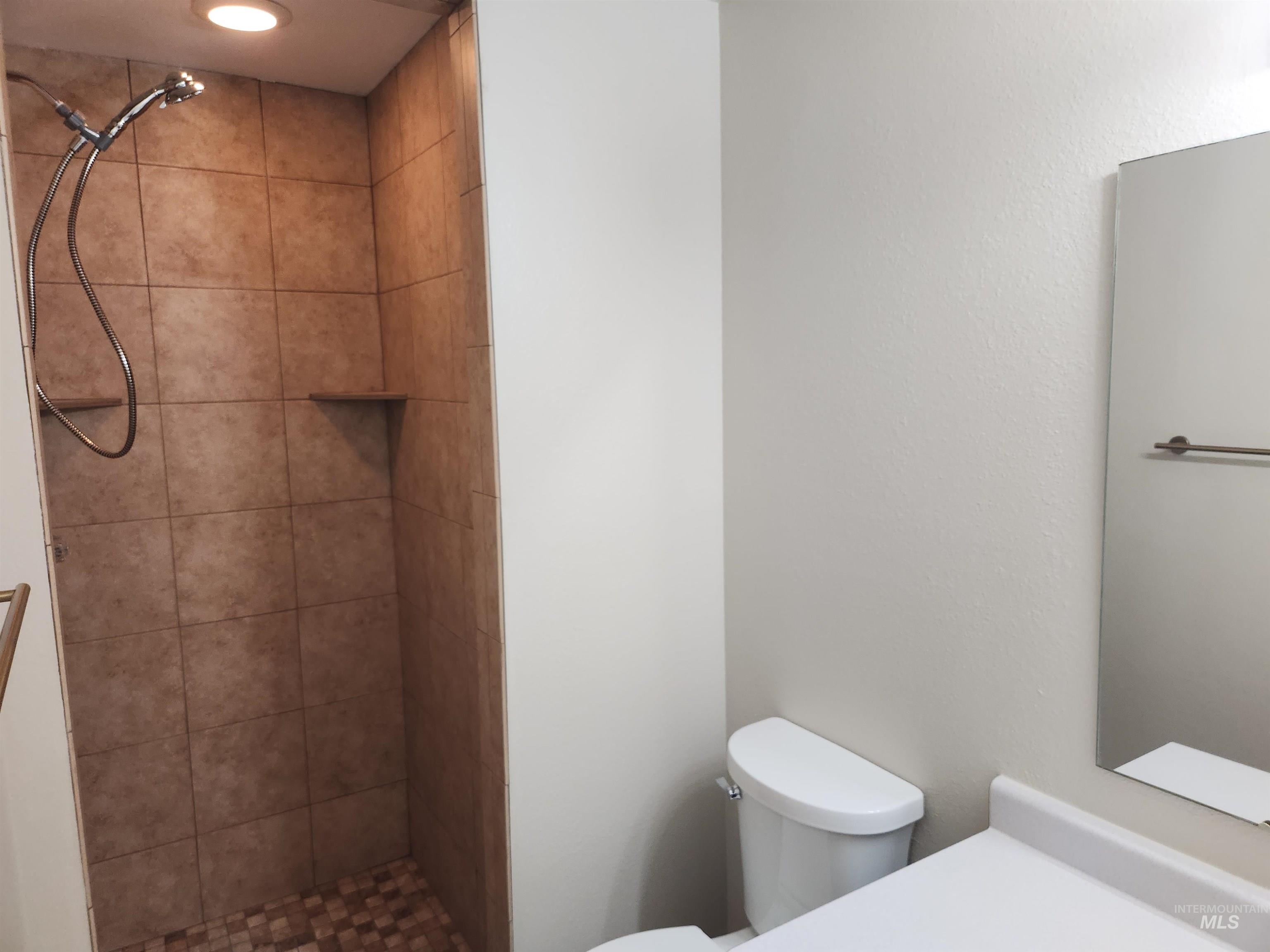 5311 N Marcliffe Property Photo 11