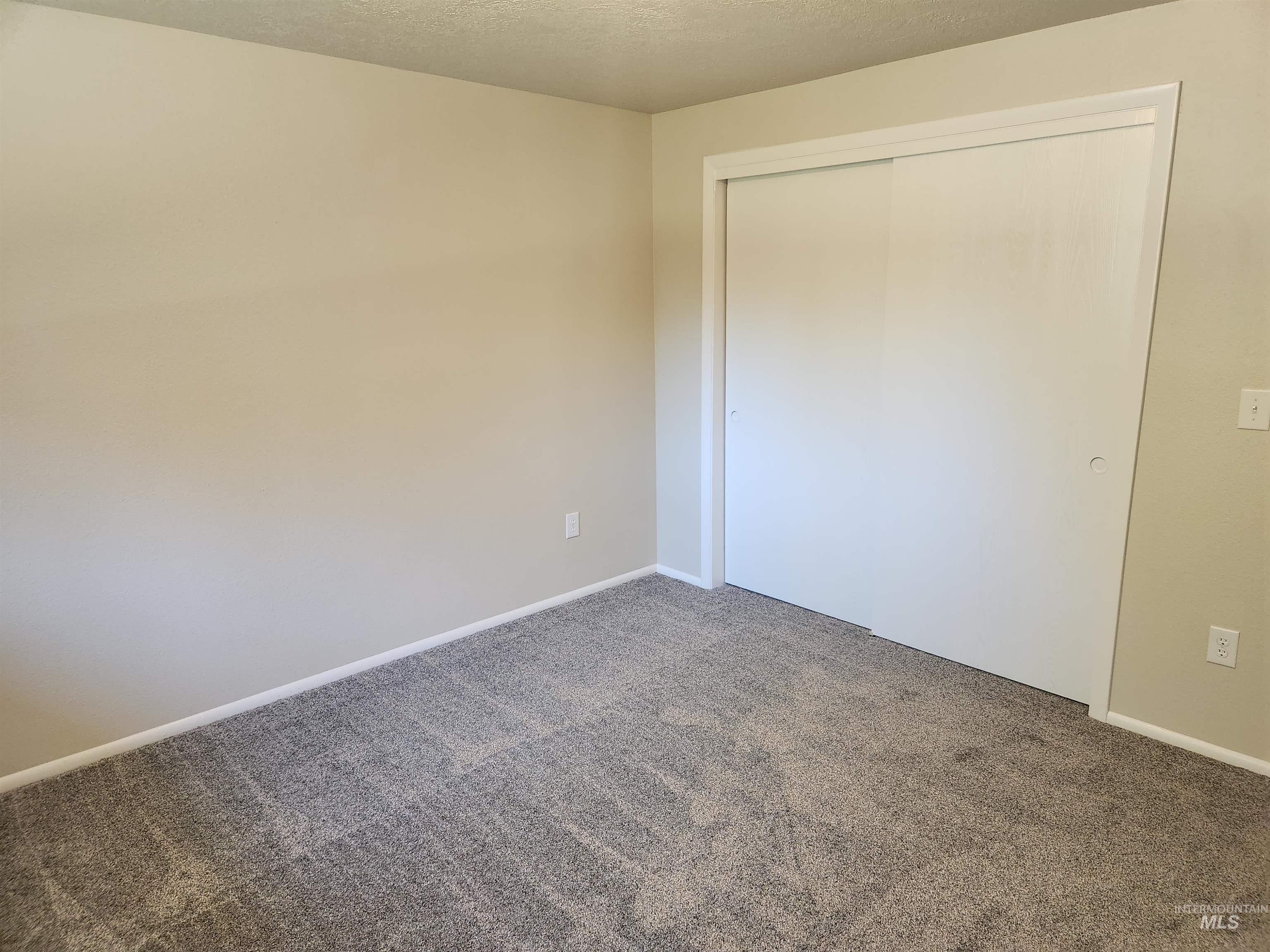 5311 N Marcliffe Property Photo 12