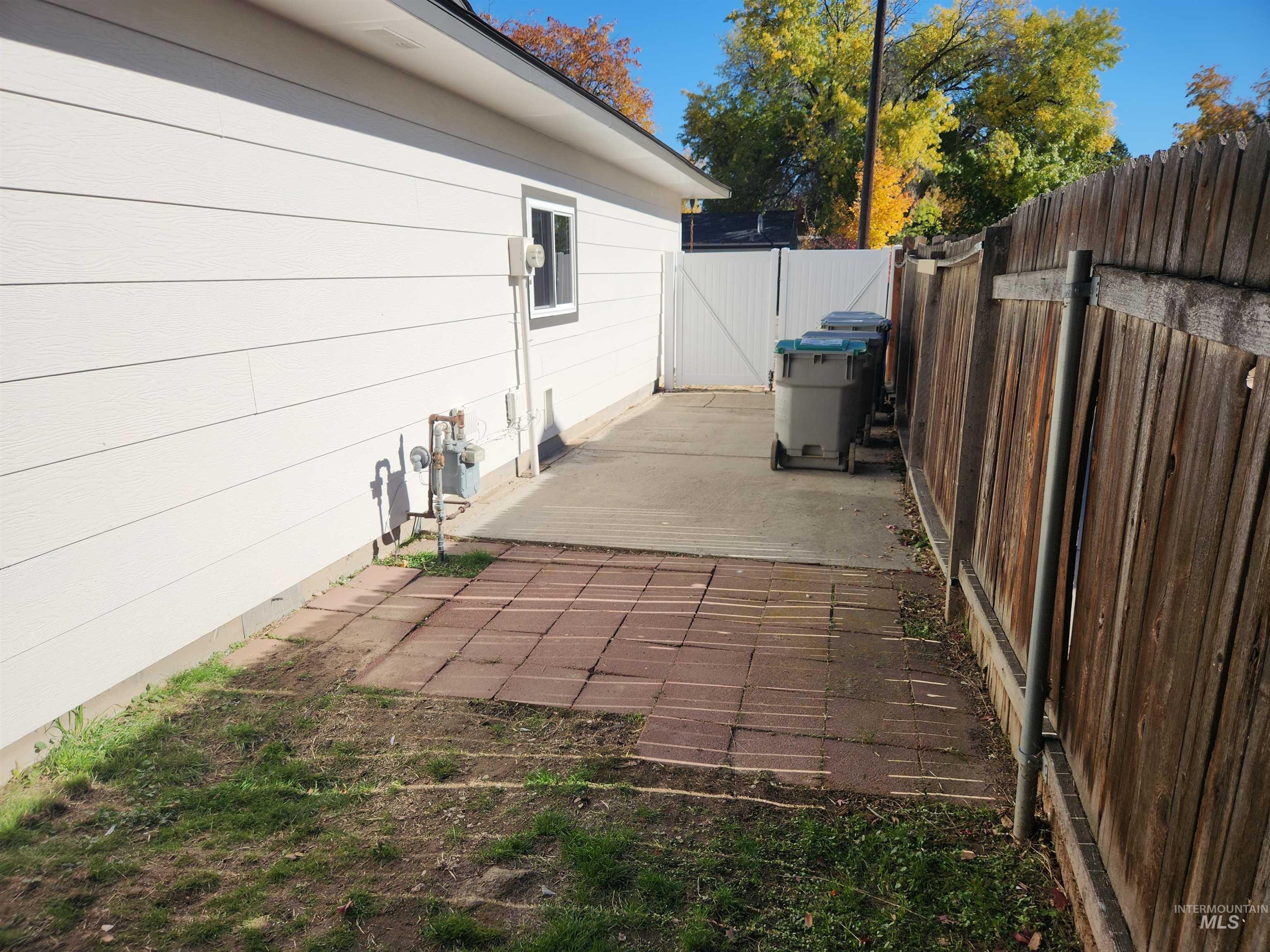 5311 N Marcliffe Property Photo 16