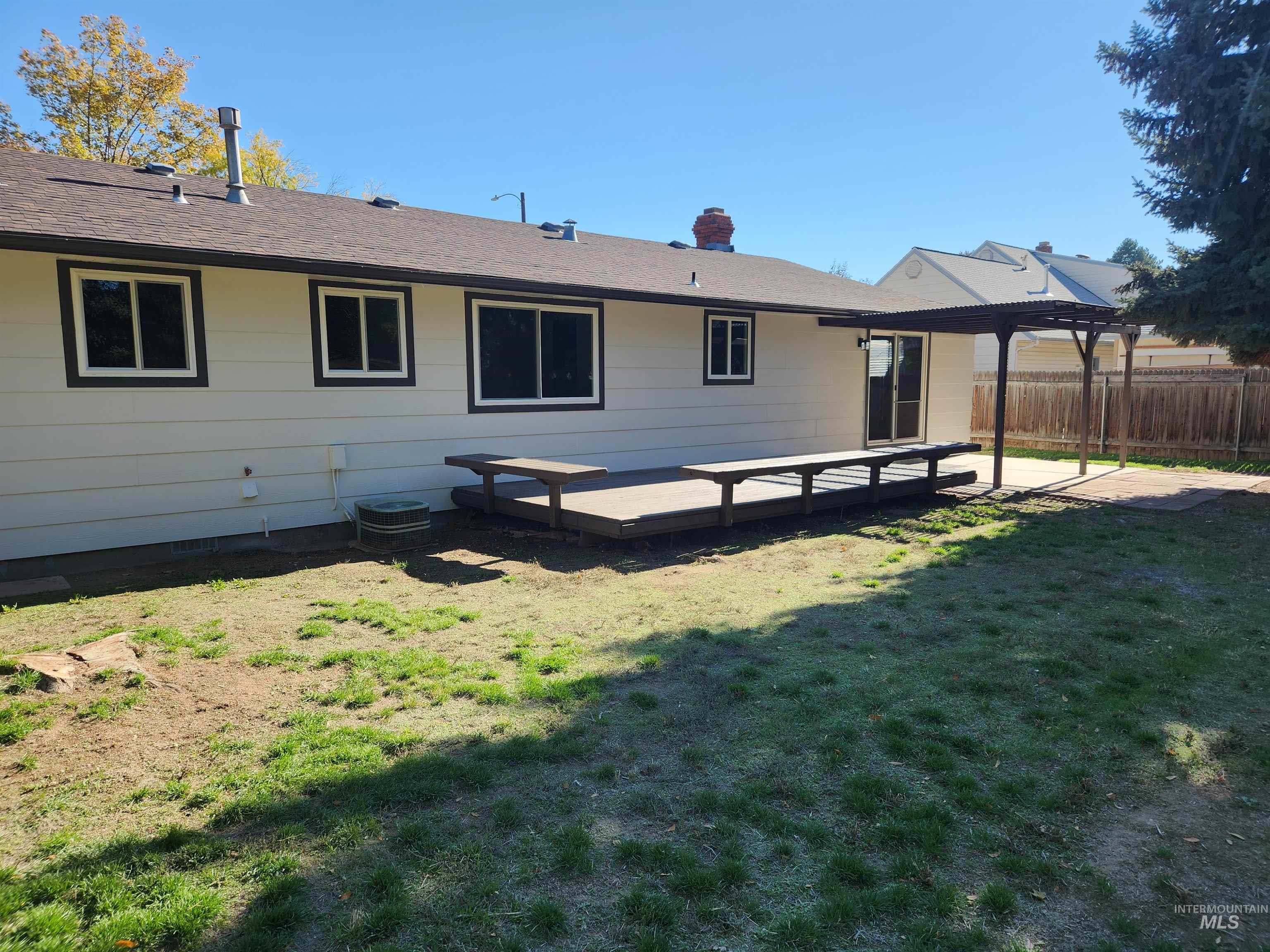 5311 N Marcliffe Property Photo 18