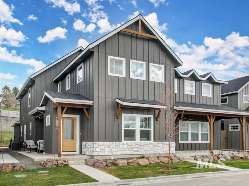 1664 E Cutgrass Ln Property Photo 1