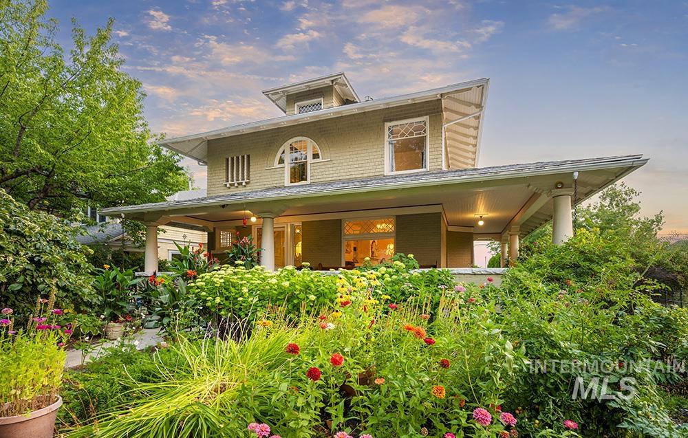 1519 W Jefferson St Property Photo 1