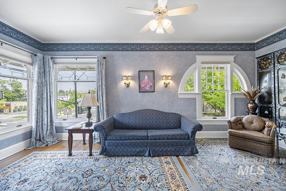 1519 W Jefferson St Property Photo 10