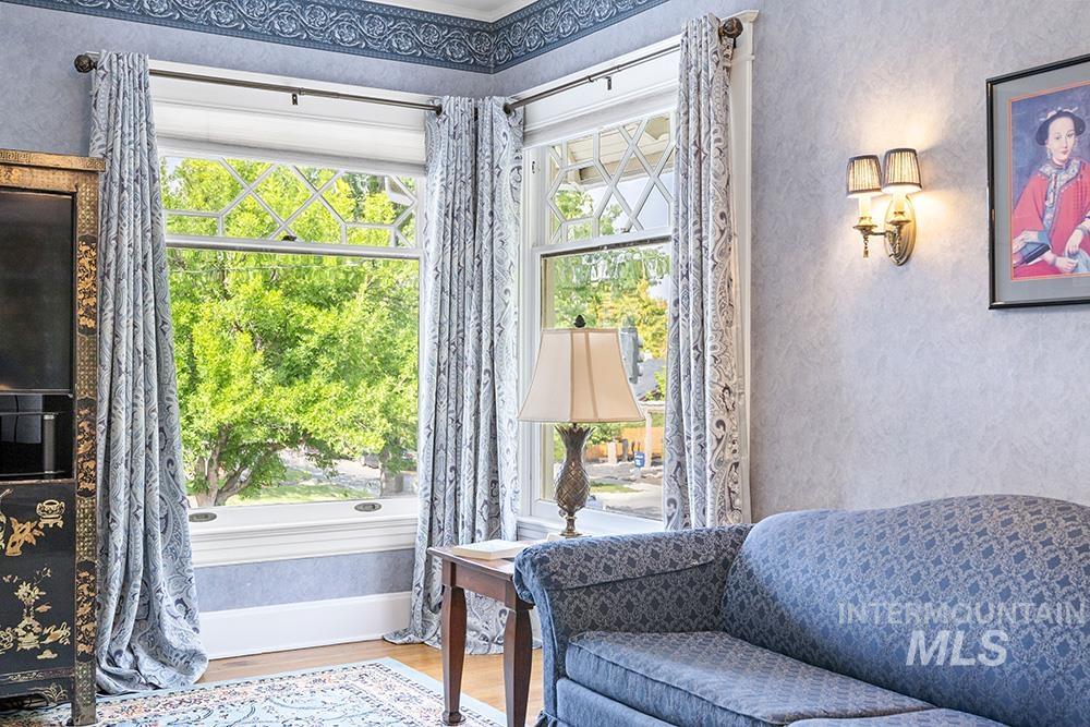 1519 W Jefferson St Property Photo 11