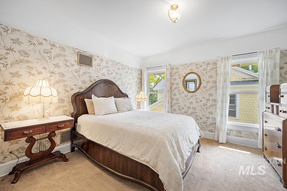 1519 W Jefferson St Property Photo 12