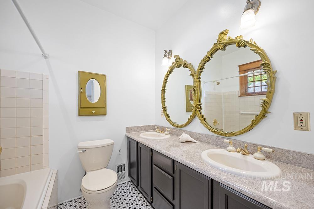 1519 W Jefferson St Property Photo 13