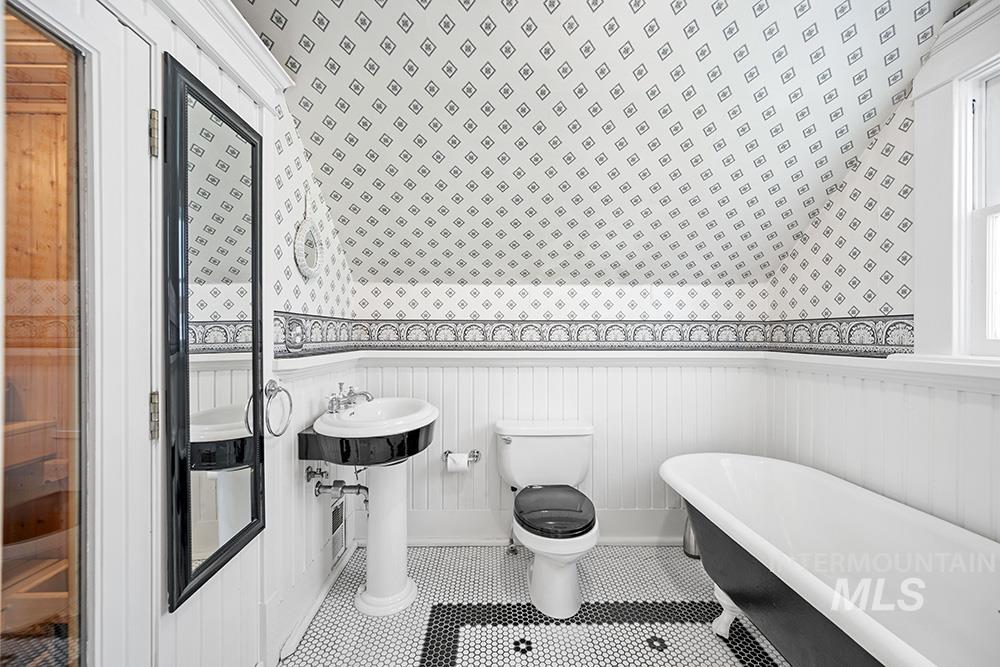 1519 W Jefferson St Property Photo 15