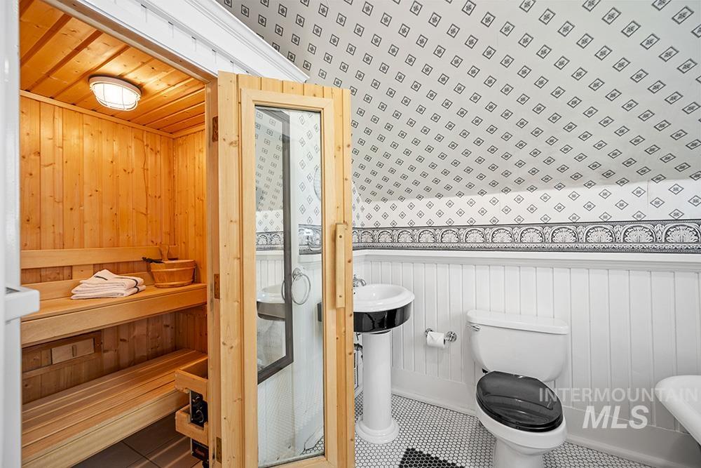 1519 W Jefferson St Property Photo 16