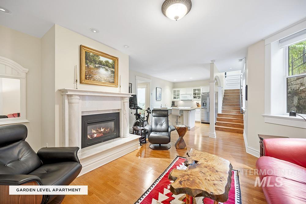 1519 W Jefferson St Property Photo 20