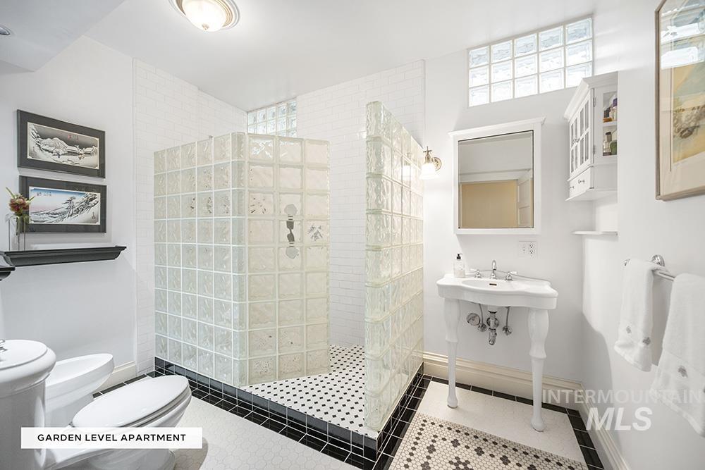 1519 W Jefferson St Property Photo 23