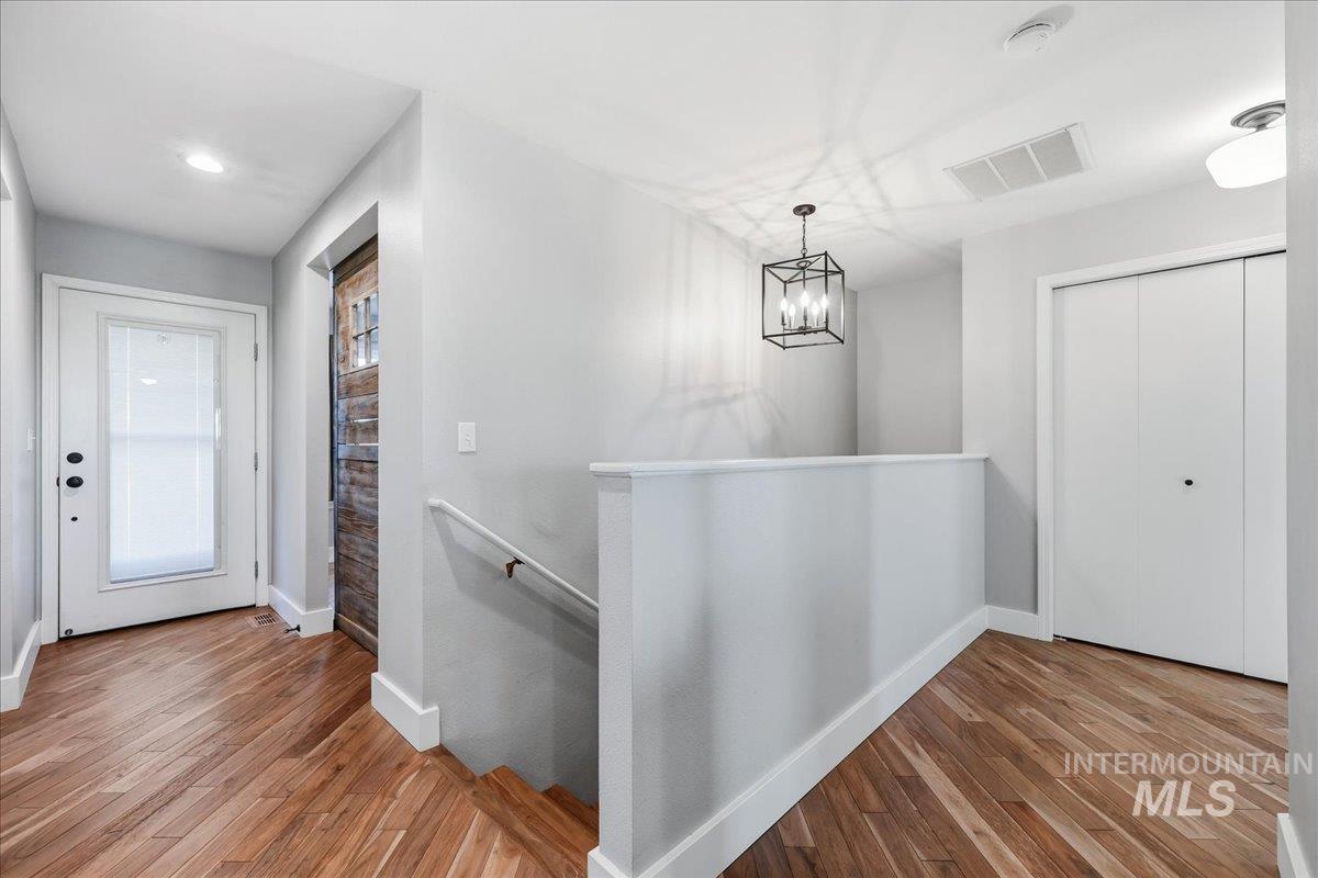 3293 W Twin View Ln Property Photo 7