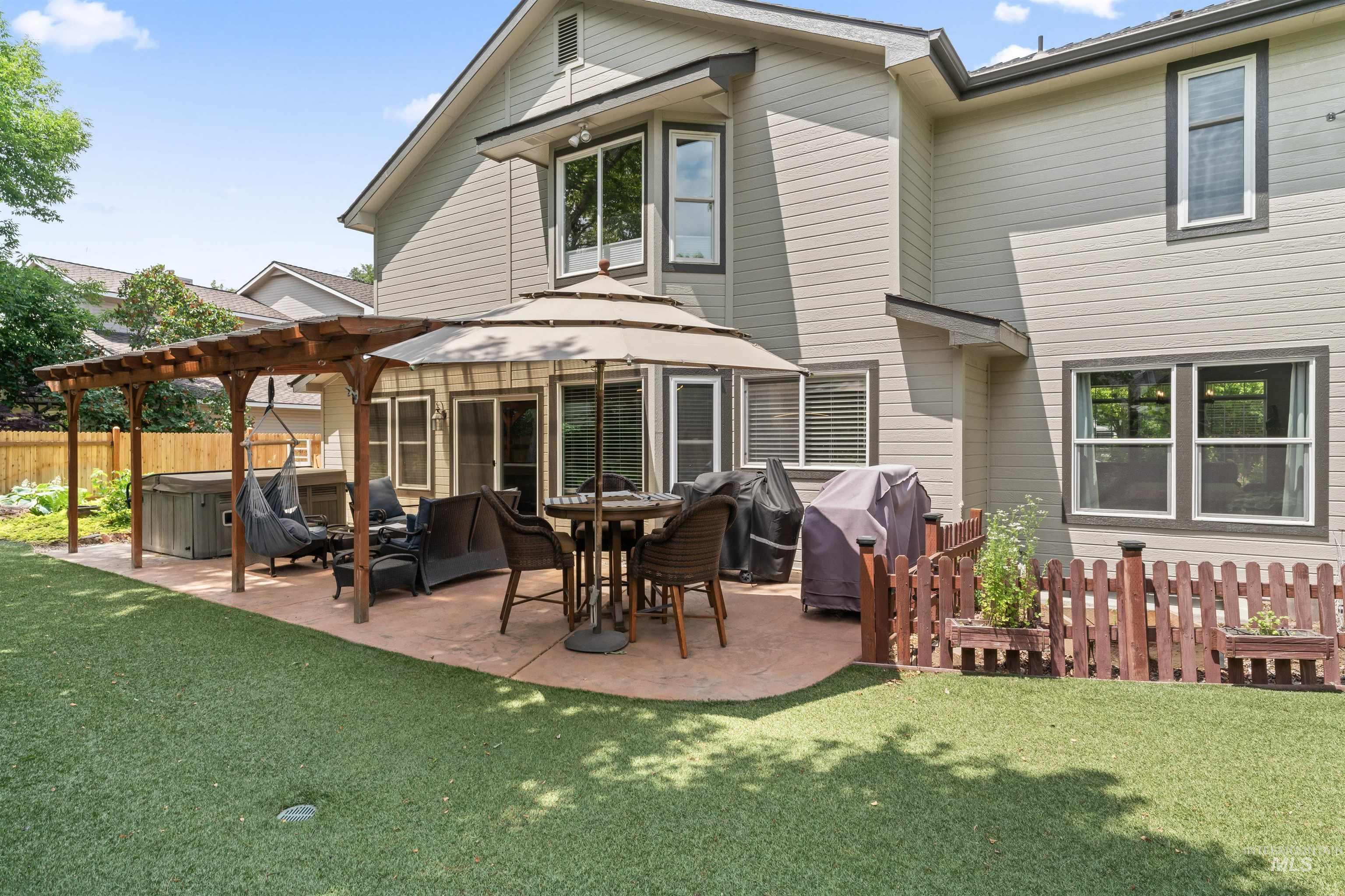 8007 W Scardale Ct. Property Photo 8