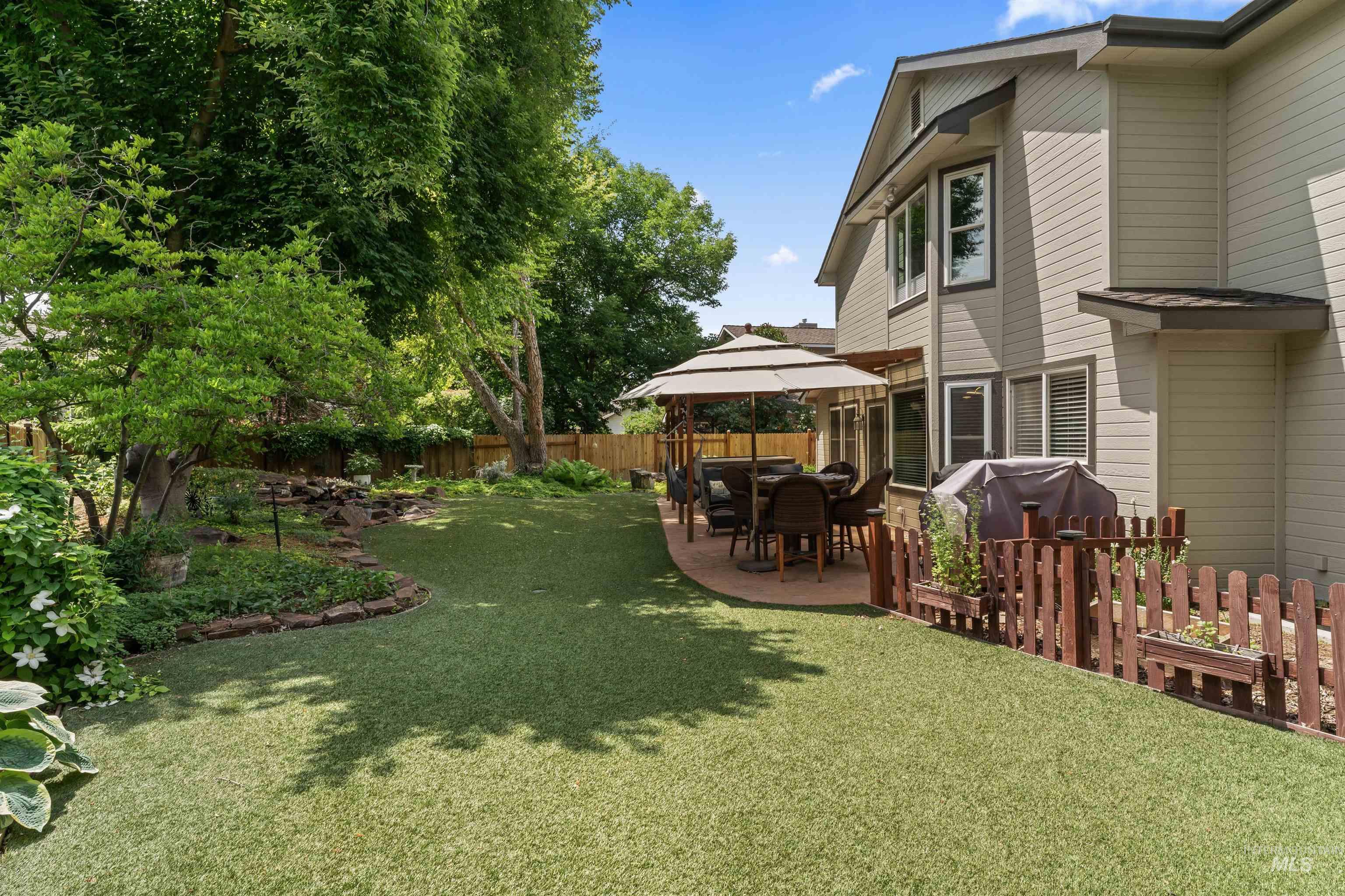 8007 W Scardale Ct. Property Photo 10