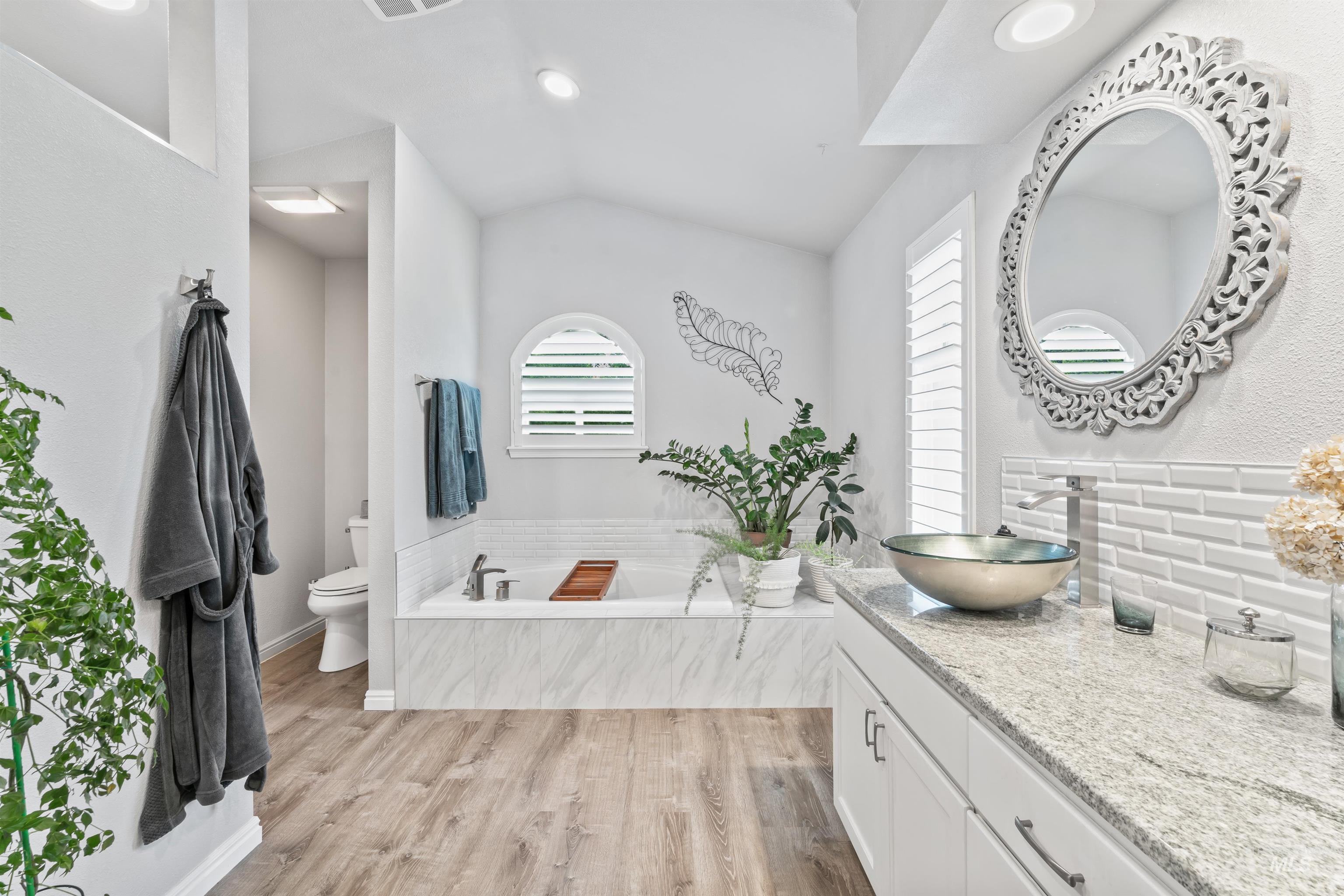 8007 W Scardale Ct. Property Photo 32