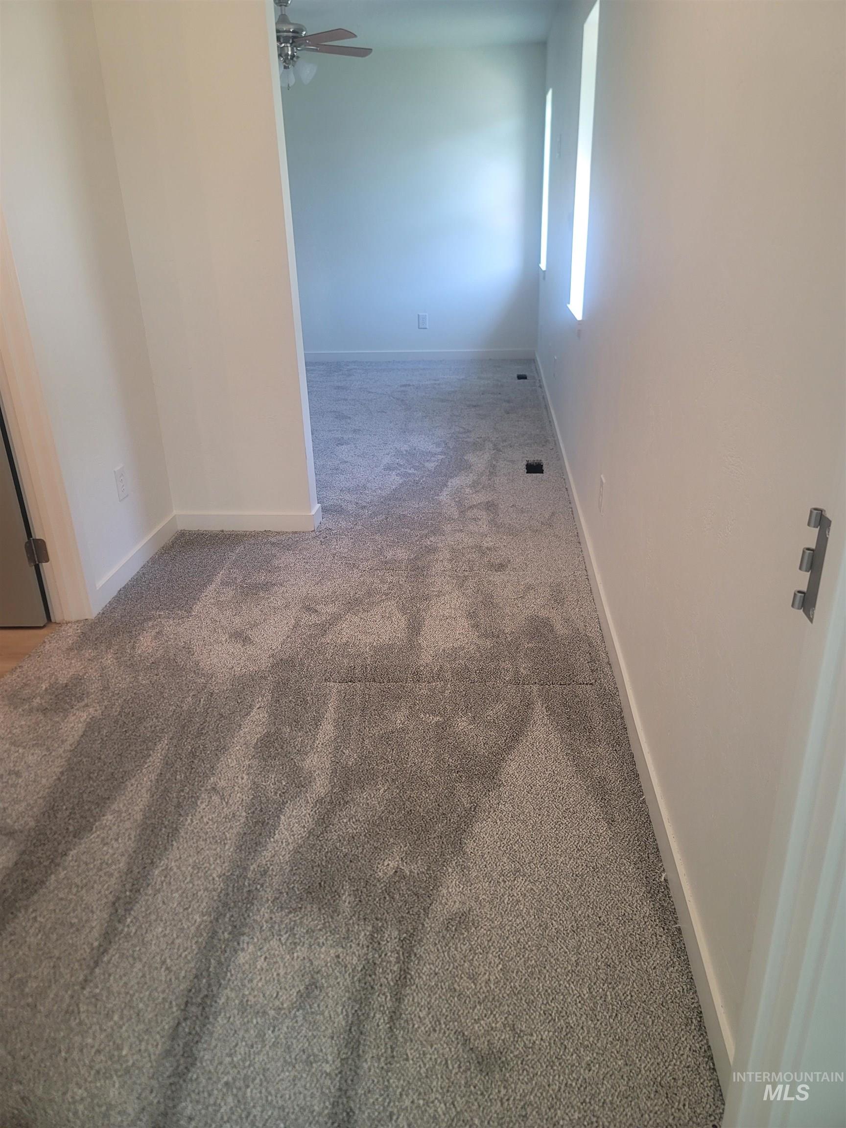 939 Craven Ave Property Photo 8