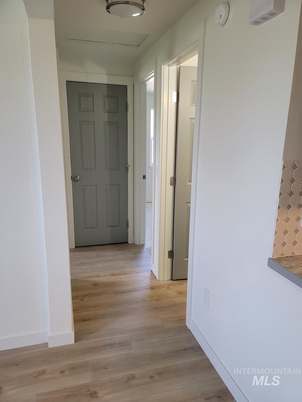 939 Craven Ave Property Photo 9