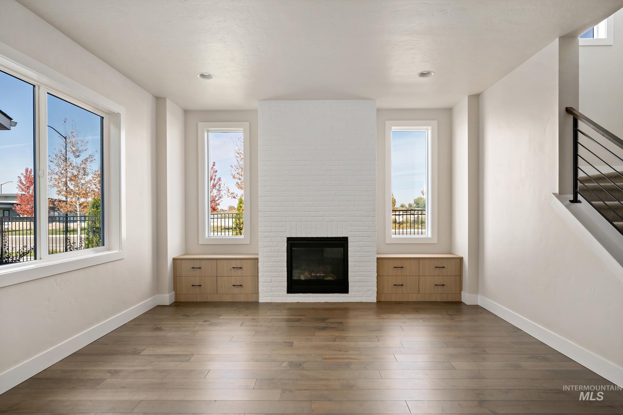 6037 S Hope Ave Property Photo 8