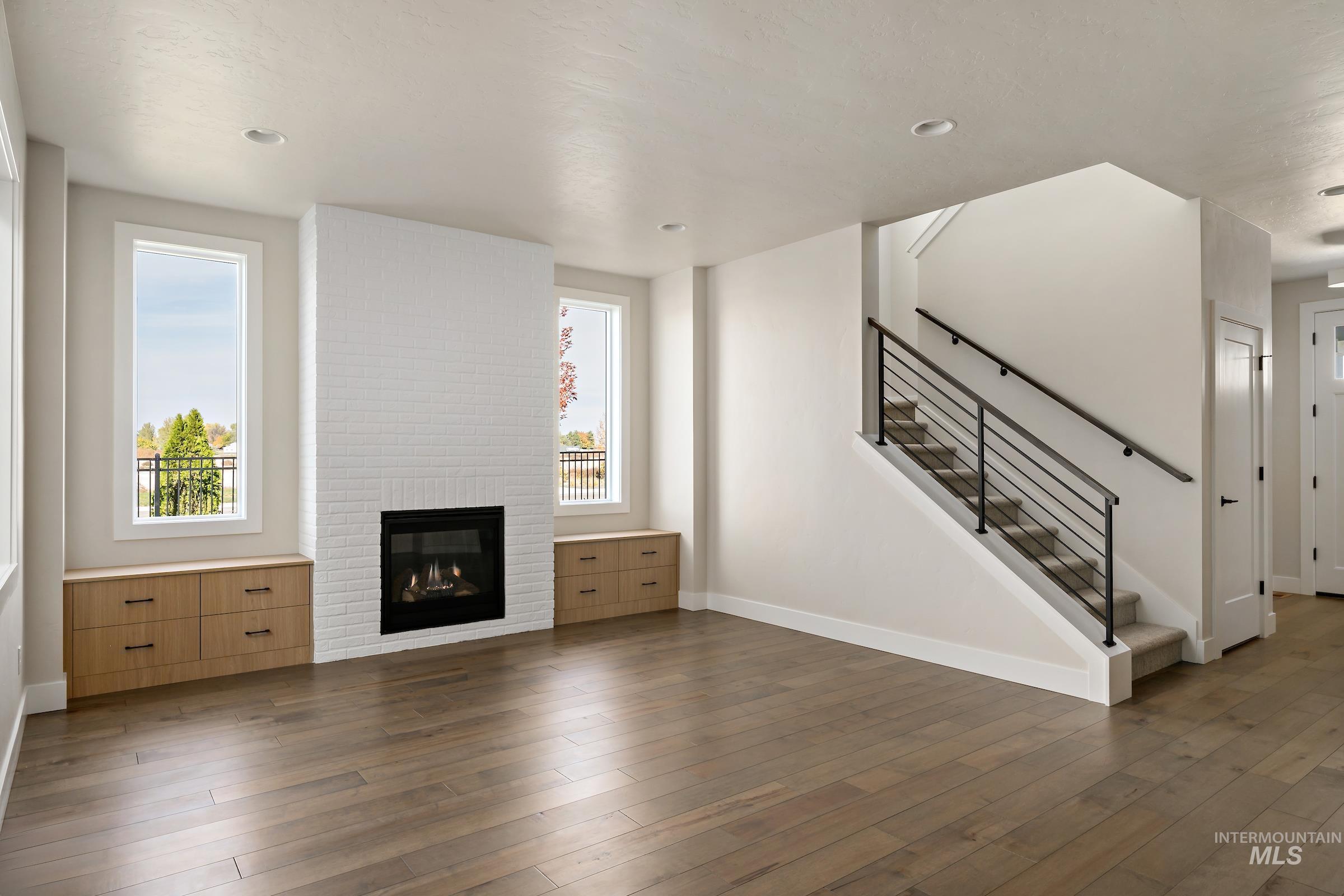 6037 S Hope Ave Property Photo 9