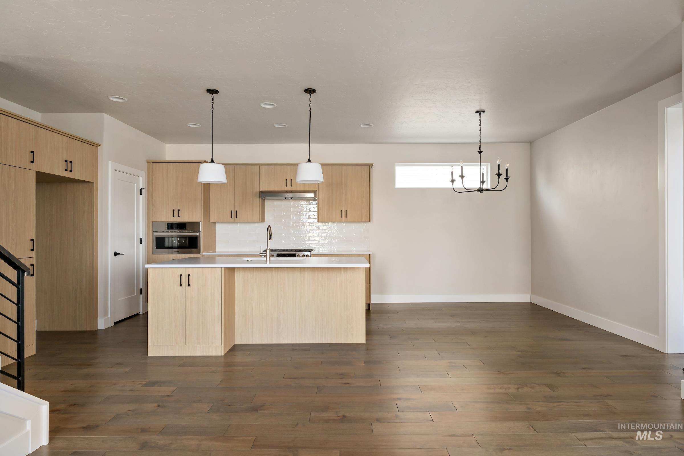 6037 S Hope Ave Property Photo 10